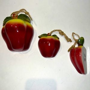 Decor Set Vintage Red Apple Ceramic Measuring Cups 3 Wall Hanging Home Decor